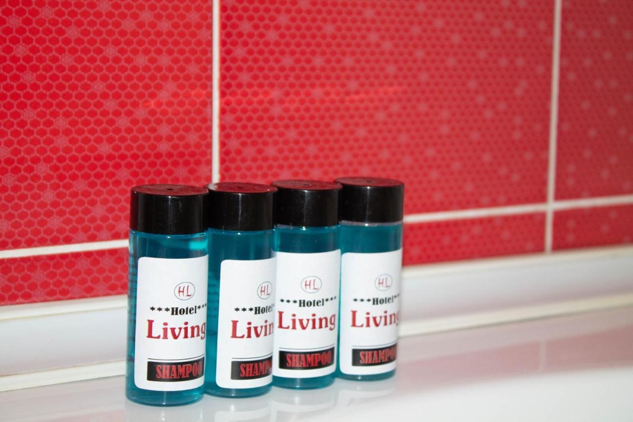 Hotel Living Suto Orizari エクステリア 写真