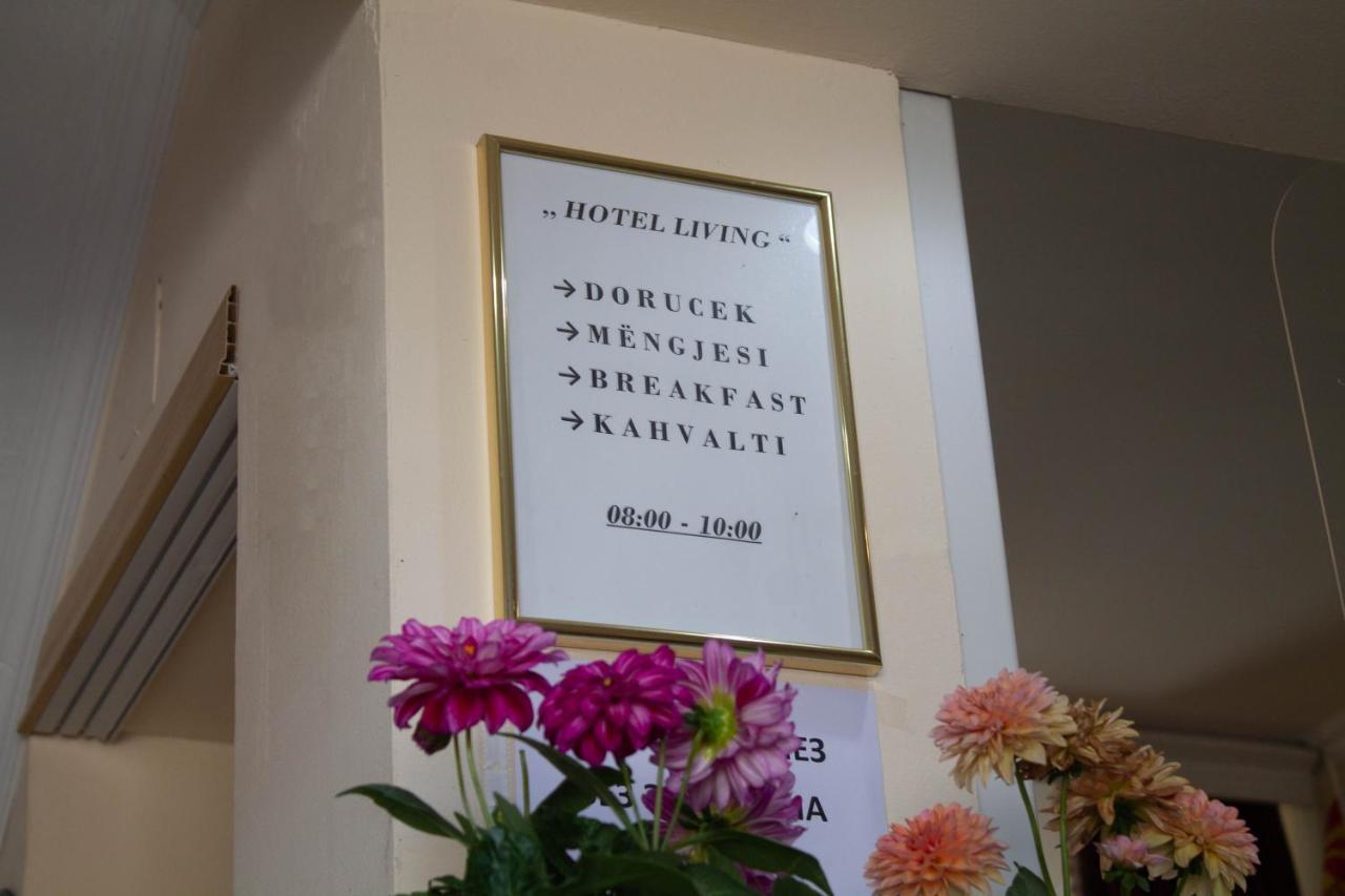 Hotel Living Suto Orizari エクステリア 写真