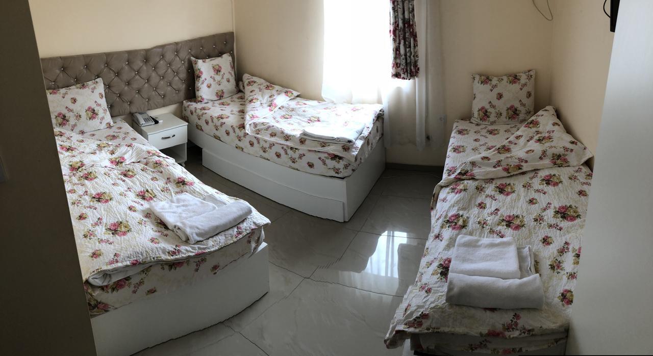 Hotel Living Suto Orizari エクステリア 写真